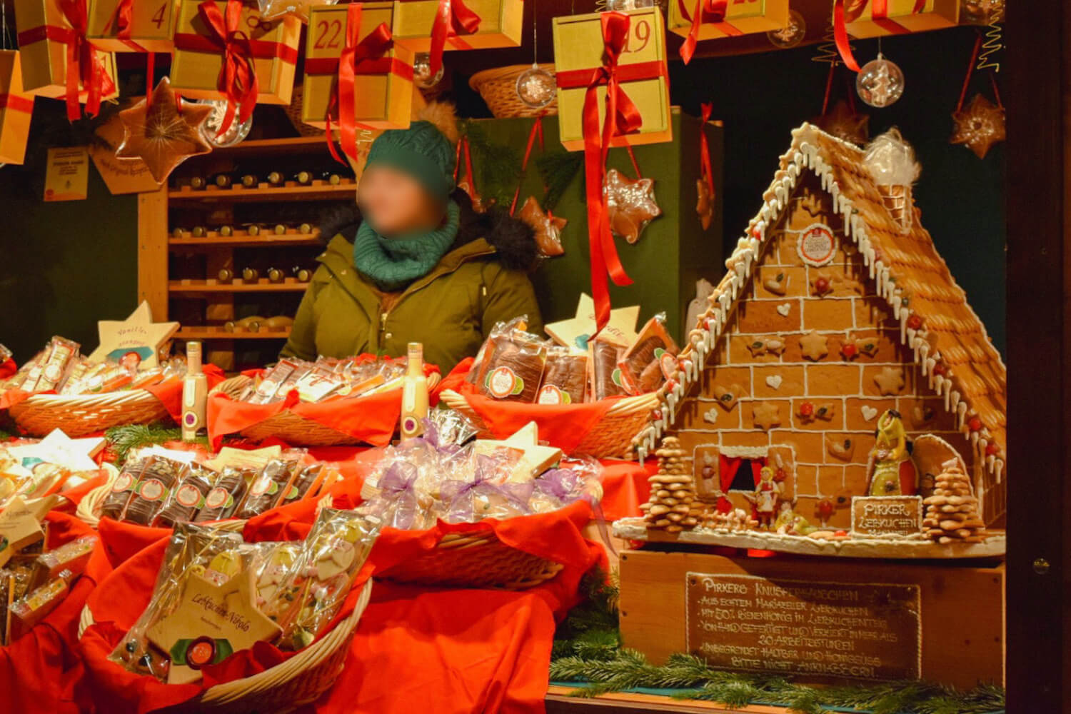 クリスマスマーケットの菓子店
