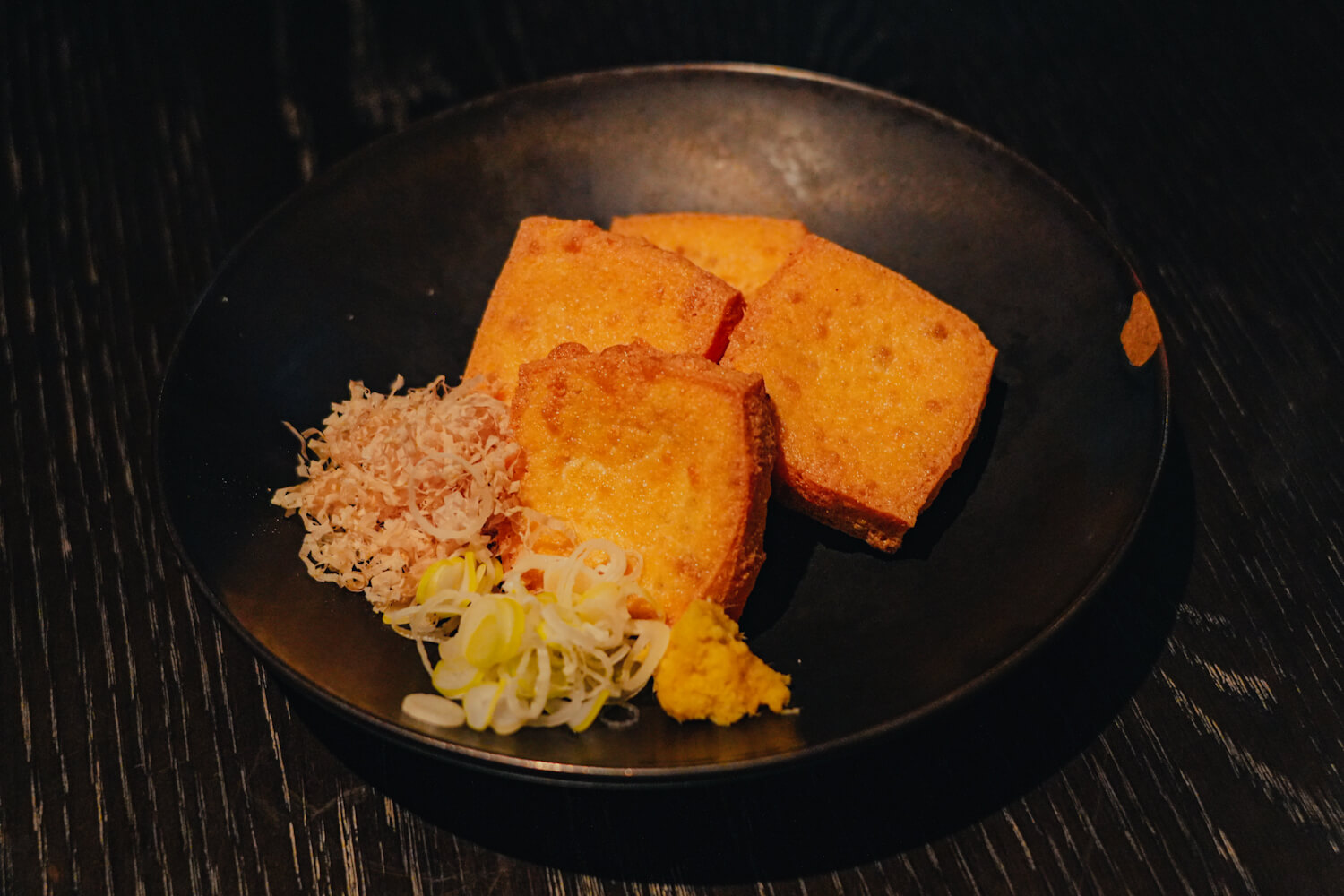 地元豆腐の自家製厚揚げ