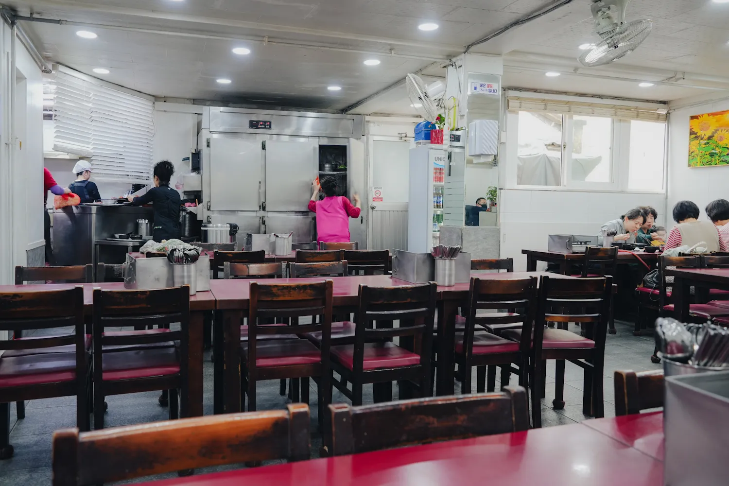 トルゴレスンドゥブの店内