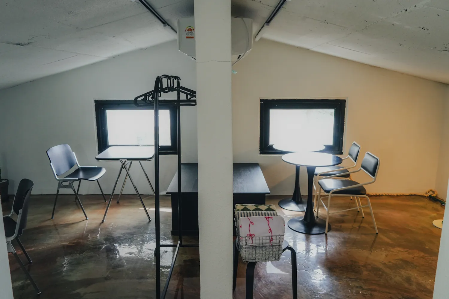 ヒルコーヒーの店内